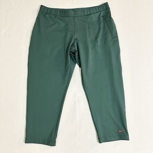 University Of Miami Women’s Size X-Large Nike Capri Pants Green